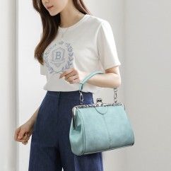 PU Handbags - Timeless Elegance and Modern Functional
